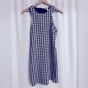 Black and white print small dress